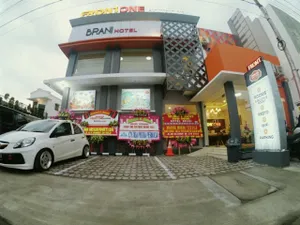 Image of Front One Boutique Brani Solo