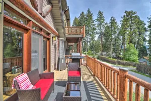 Image of Flathead Lake Getaway with Balcony, Fireplace!