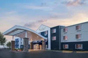 Image of Fairfield Inn & Suites Kansas City Airport