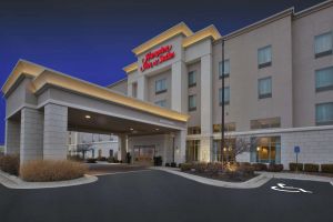 Image of Hampton Inn & Suites Wichita-Northeast