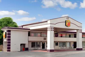 Image of Super 8 by Wyndham Oklahoma/Frontier City