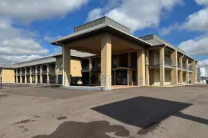 Image of Super 8 by Wyndham Jackson MS Near the Fairgrounds
