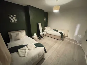 Image of Cosy Contractor Stay-Sleeps 4