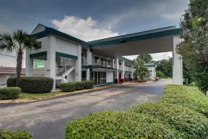 Image of Key West Inn - Montgomery