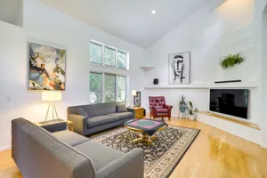 Image of Modern and Spacious Home - 6 Mi to Dtwn South Bend