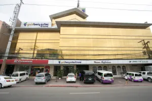 Image of Goldberry Suites & Hotel Mactan