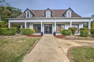 Image of Starkvegas Clubhouse about 2 Mi to MSU Campus!