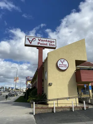 Image of Vantage Point Inn - Woodland Hills