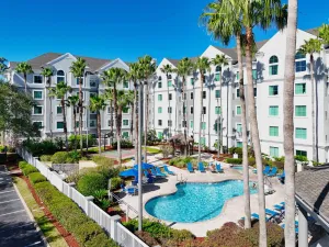 Image of Lake Buenavista Apartments close to Disney