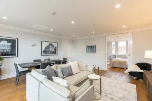 Image of Astonishing flats near Mayfair & Piccadilly Circus