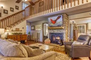 Image of Cozy Cabin with Mountain Views Near SkyLift Park!