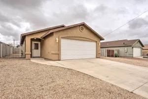 Image of Kid-Friendly Kingman Home Near Parks and Dining