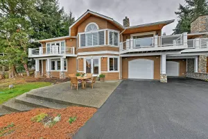 Image of Airy Home Near Anacortes with San Juan de Fuca Views