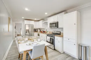Image of South Central Los Angeles Home w/ Patio