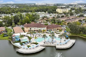Image of Regal Oaks Resort Vacation Townhomes by IDILIQ - Free Private Hot tub!