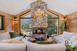 Image of Chalet Le Reve Cinema room Jacuzzi