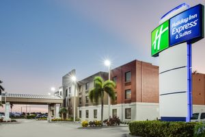 Image of Holiday Inn Express Hotel & Suites Clewiston, an IHG Hotel