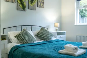 Image of Crawley Stainer 1-Bedroom with Parking and Garden