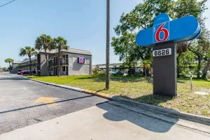 Image of Motel 6 Tampa Near Fairgrounds - Casino