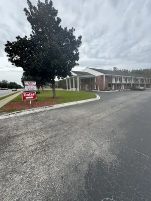 Image of Colony Inn