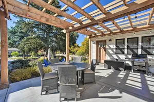 Image of Walk to Town - Castle Rock Cottage!