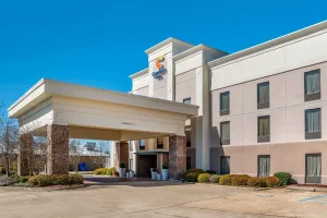 Image of Comfort Inn Pearl-Jackson