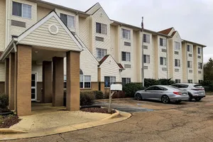 Image of Starkville Inn & Suites