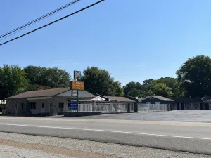 Image of Yellow Diamond Inn