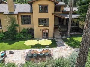 Image of Star Haven Retreat 5 BDR Stunner!