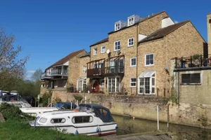 Image of River Courtyard Apartment In The Heart Of Stneots