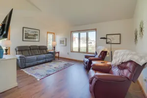 Image of 5 Mi to Dtwn: Pet-friendly 'wheatland Twin' Home!