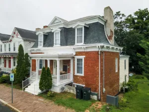 Image of Central 4BR Historic Gem Near Colleges