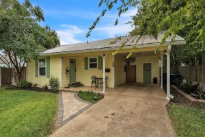 Image of Charming Canary Cottage Retreat 3 Bedroom Cottage