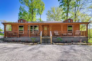 Image of Somerset Cabin, Close to Lake Access!