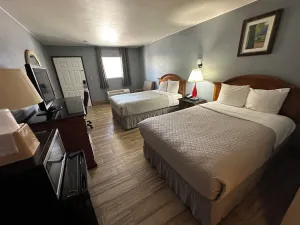 Image of HillView Inn at Six Flags Fiesta