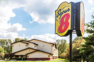 Image of Super 8 by Wyndham East Stroudsburg - Poconos