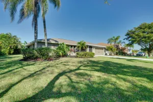 Image of Coastal Retreat with Grill 4 Mi to Dtwn Cape Coral!