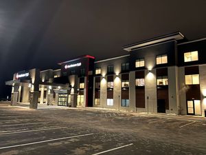 Image of Best Western Plus Marquette Hotel & Suites