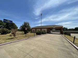Image of Gun Barrel Executive Inn