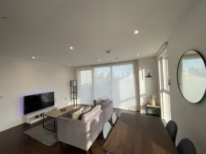 Image of Immaculate 2bed apartment in London- city views