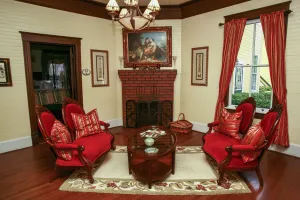 Image of Coombs Inn & Suites