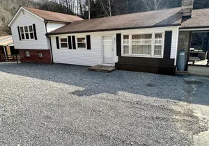 Image of Ellis House Trail Lodging Sleeps 16