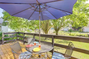 Image of 1 Mi to Cedar Point: Family Getaway w/ Porch!