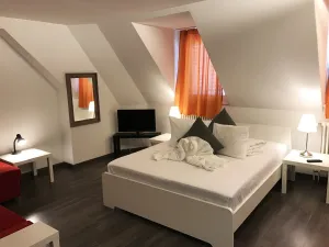 Image of INSIDE Five