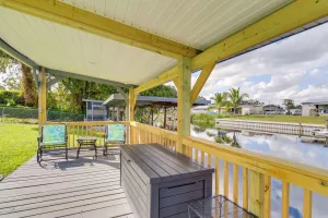 Image of 2 Mi to Lake Okeechobee: Waterfront Home w/ Deck!
