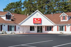 Image of Econo Lodge Inn & Suites