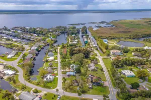 Image of Fishing Paradise: Lake Poinsett Home w/ Deck!