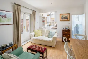 Image of JOIVY Homely 2 Bed Riverside Flat with Patio in Hammersmith