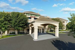 Image of Courtyard By Marriott Salinas Monterey