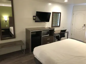 Image of Gilroy Inn
